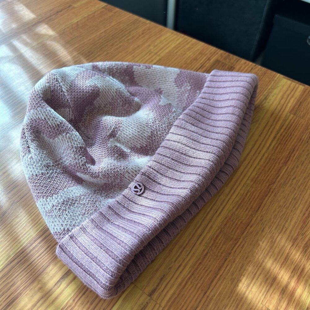 Lululemon Womens Beanie Hat Light Pink Camo Cuffed